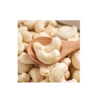 Cashew nuts maintained in top condition for high quality export and resale