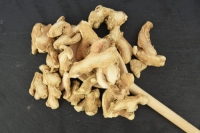 Clean dried ginger bulk sale high quality spice wholesale distribution