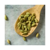 Get green cardamom at wholesale price fresh and aromatic for food production